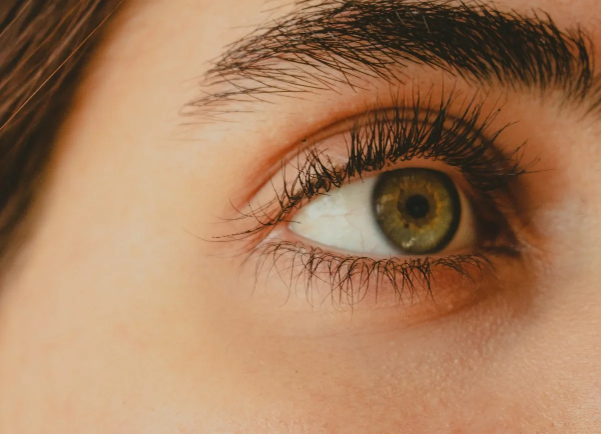 Upper vs. Lower Blepharoplasty: What’s the Difference?