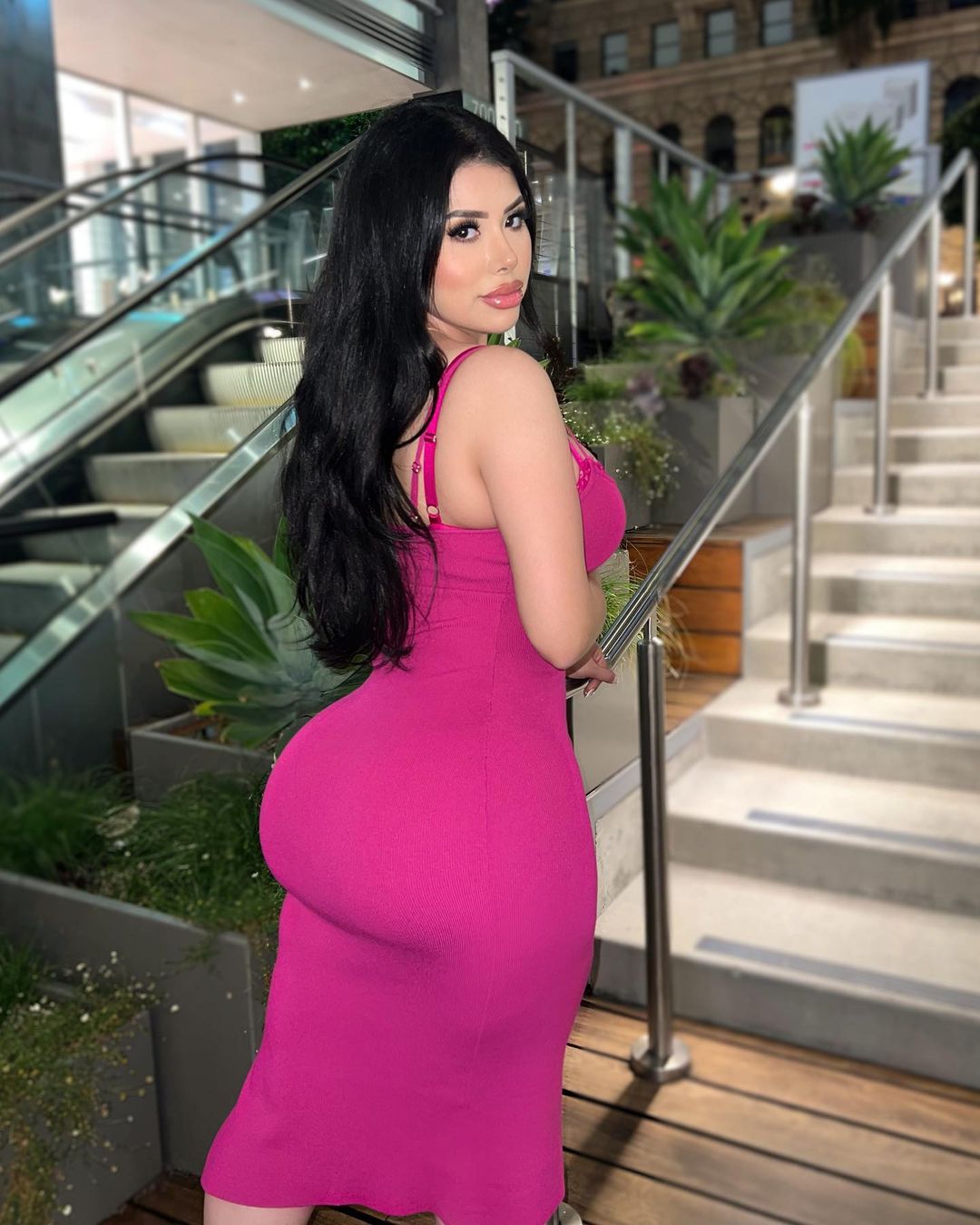 Real patient showing enhanced curves after Brazilian Butt Lift (BBL) at Vive Plastic Surgery Tijuana